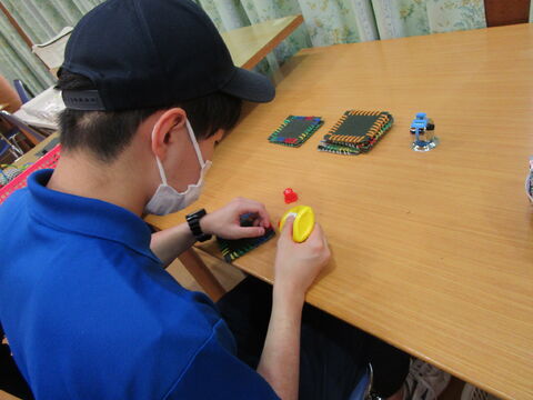 102250_03.jpg