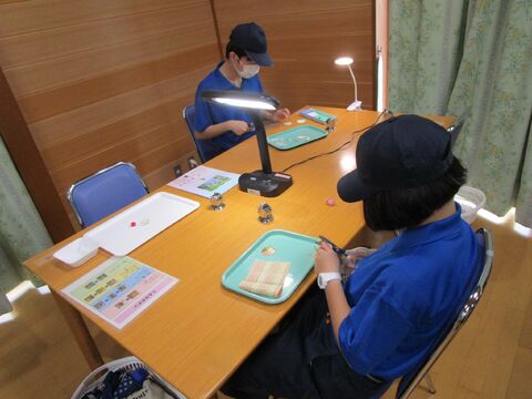 102329_03.jpg