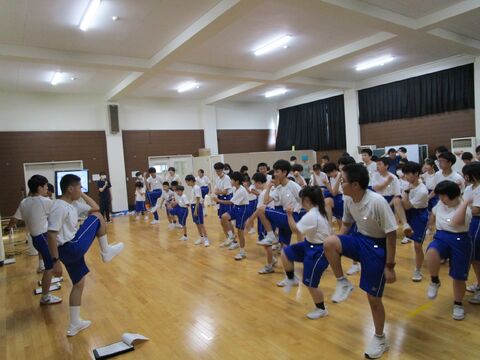 102341_02.jpg